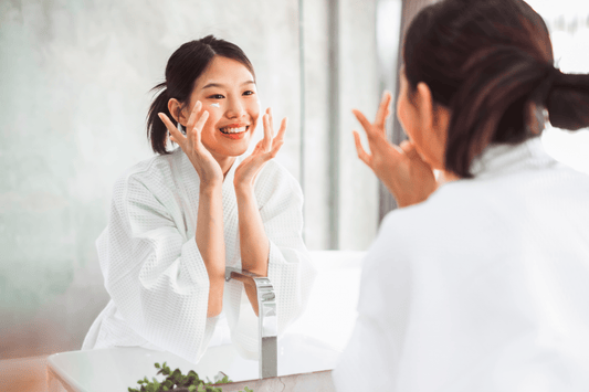 woman practicing skin cycling as part of her routine